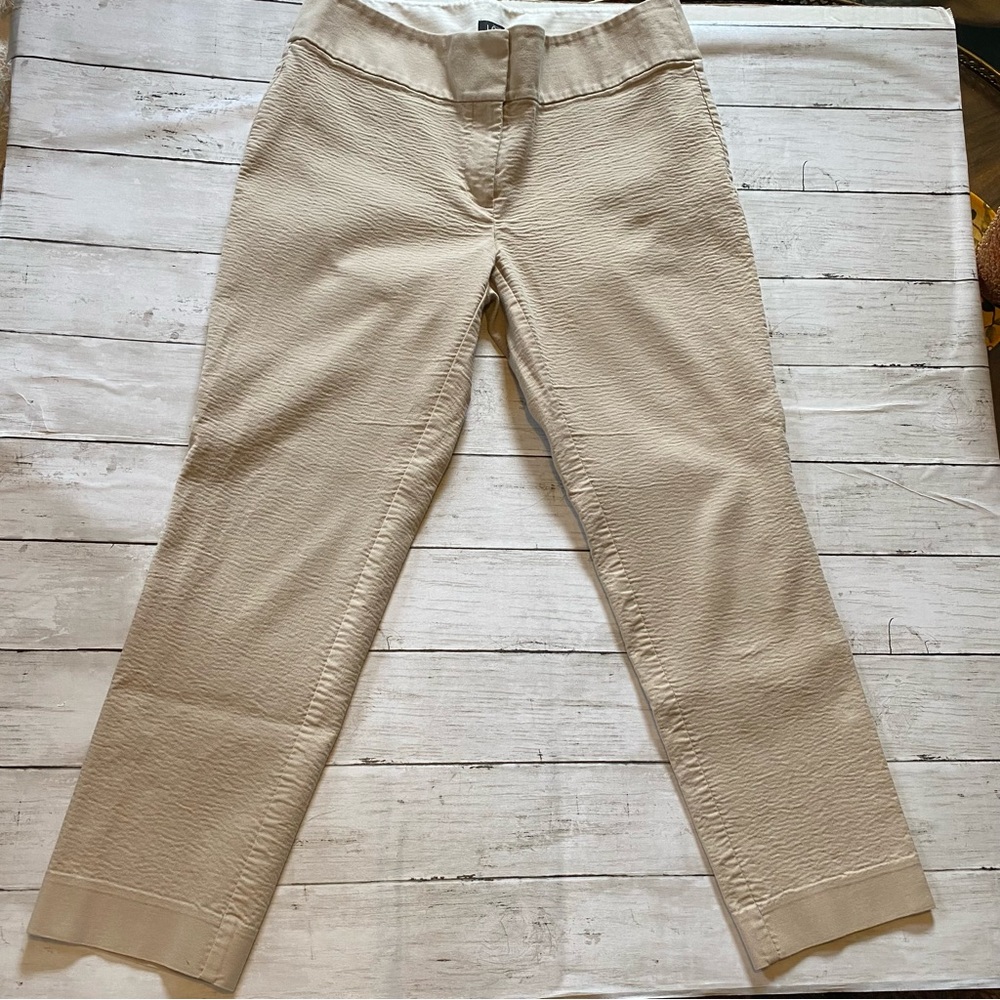 Ann Taylor Loft Womens (6) Tan Capri Pants